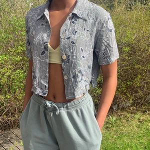 Grå skjorta  - Supersöt skjorta 💕 