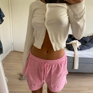 Vit kofta - Vanlig snygg kofta,från hm🥰passar till allt 