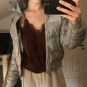 Jättesnygg silvrig jacka 💋 - Såå snygg och sjukt varm!! 