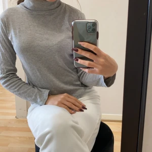 Ralph lauren - En polo Ralph Laurent tröja i fint skick. Storlek L i barnstorlek.