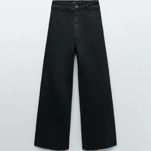 Skitsnygga svarta vintage straight jeans 🌟 