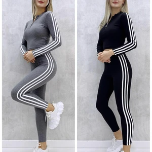 Finns i båda färgerna  .storlekar  S,M,L - Helt NY..Finns i grå..storlekar  S,M,L