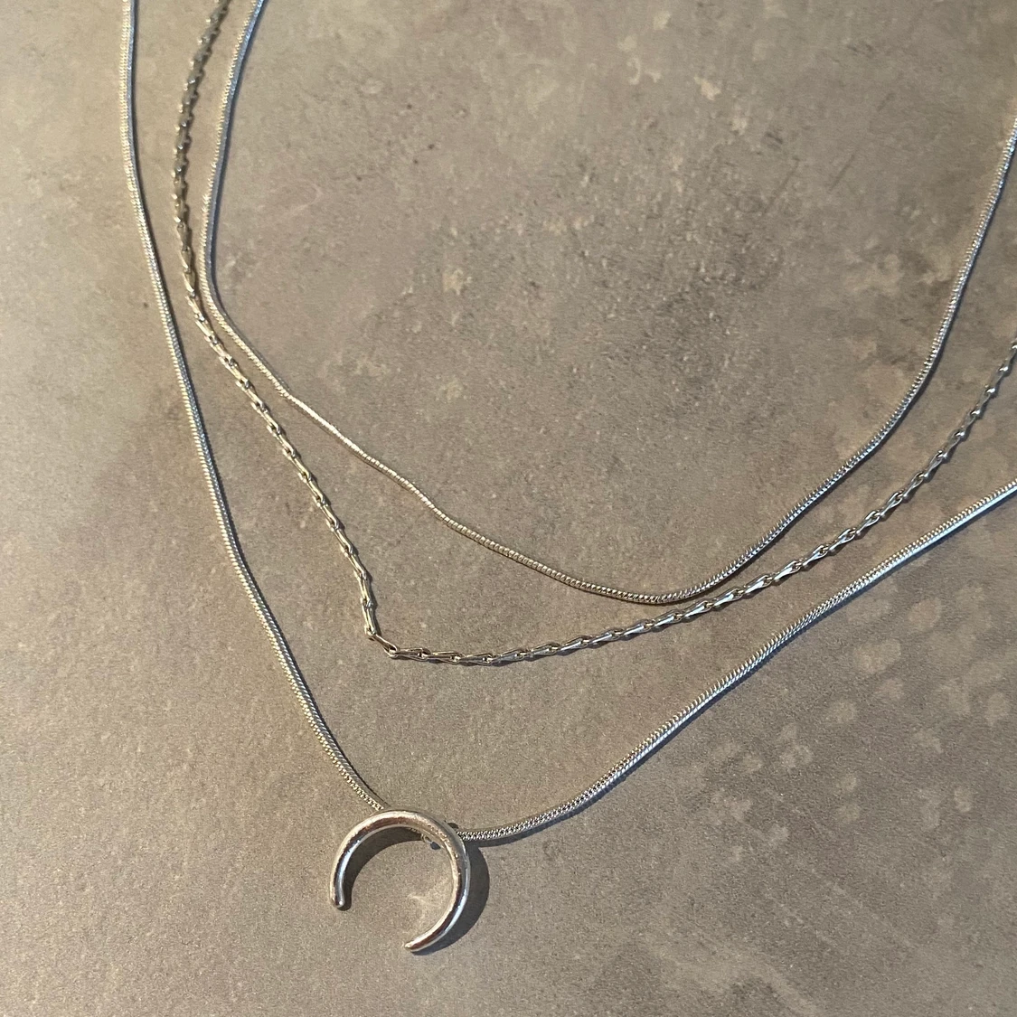 Tre i ett halsband - 90