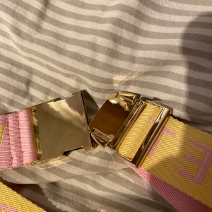 Skärp - Brett skärp från Becksöndergaard, köpt för cirka två år sedan men aldrig använt. Köparen står för frakt (24 icke-spårbar, 49 spårbar)