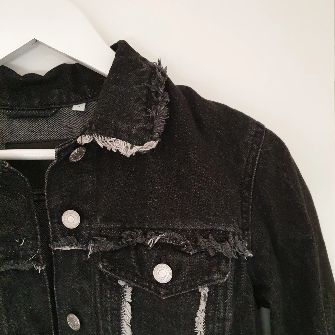 Weekday jeansjacka i stl S - 91