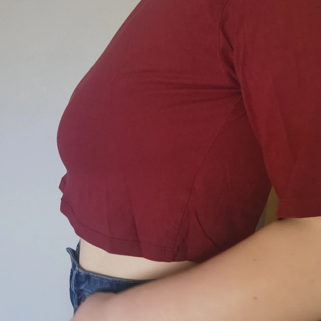 Red t-shirt croptop - 91