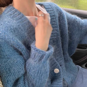 Kofta - Så himla mysig blå kofta! Endast testad. Onesize. Skicka gärna ett meddelande vid frågor!