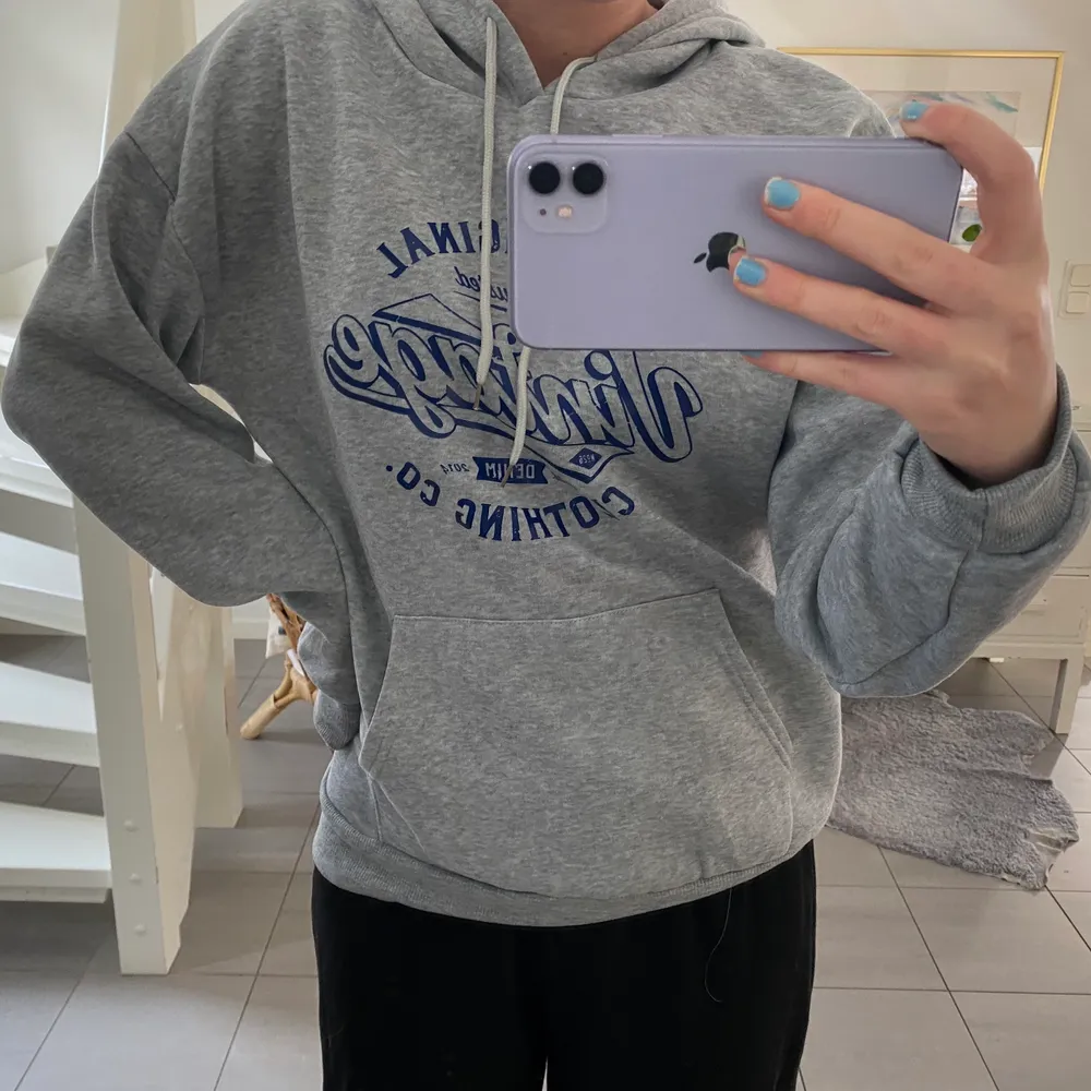 Grå vintage hoodie i storlek M🥰🥰. Tröjor & Koftor.