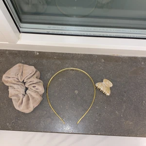 Set i färgen sand - Ett set i färgen sand för ett billigare paketpris. Går också att köpa föremålen individuellt. Detta set kostar 75 kr. GRATIS FRAKT!!!!!!!