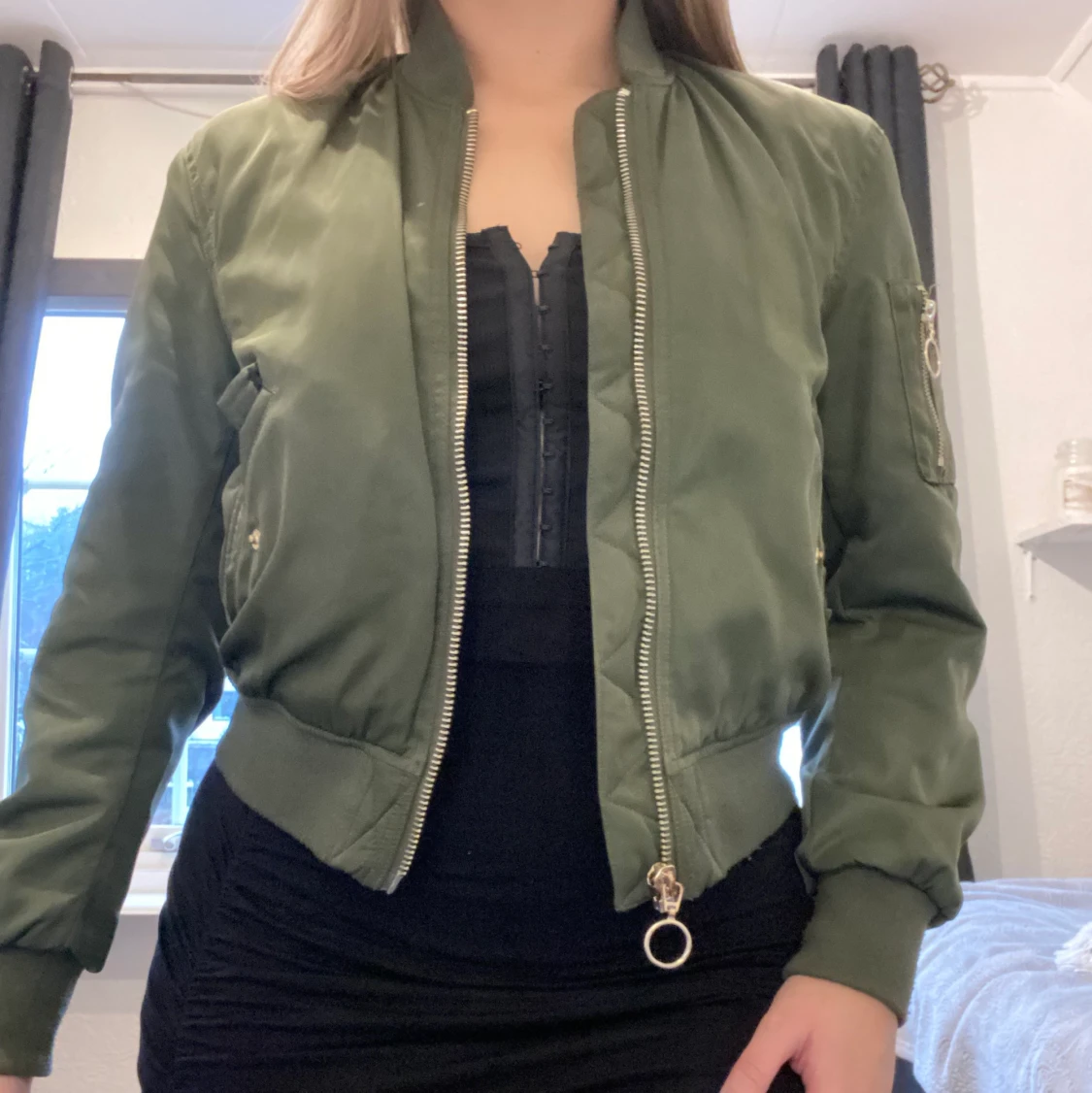 Militärgrön bomberjacka  - 91