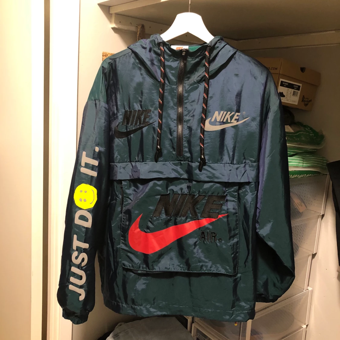 Nike wind breaker