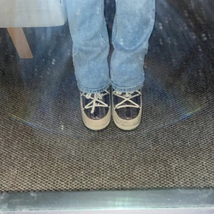 Inuikii - Säljer mina fina inuikii i modellen boots då dom inte kommer till användning under hela vinter och är därför mycket bra skick. Nypris är runt 4000. Väldigt unik modell. Söker helst snabb affär. Storlek 39 men skulle säga 38-40