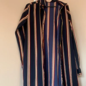 Skjorta  - Mörk blå skjorta 