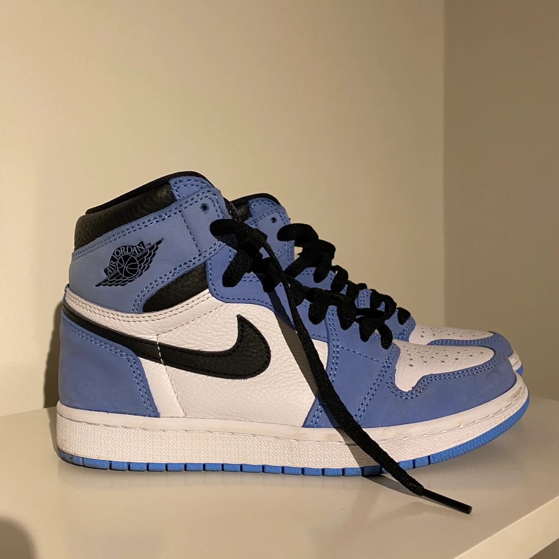 Jordan 1 University blue