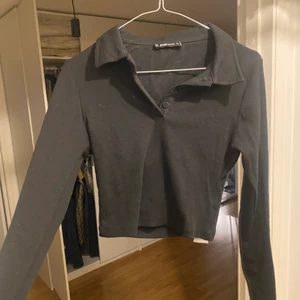 Långärmad tröja - Fin långärmad tröja med krage💞💞