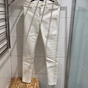 White jeans from Mango never wear it size 36