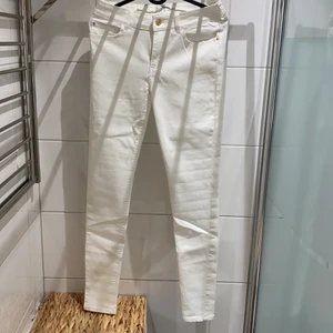 White jeans Mango  - White jeans from Mango never wear it size 36