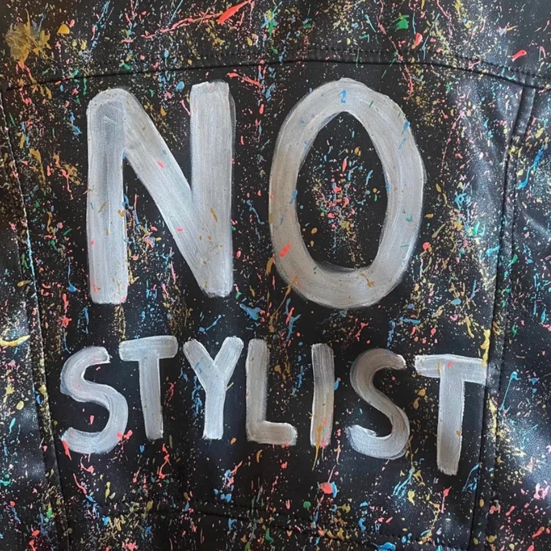 Skinnjacka med tryck