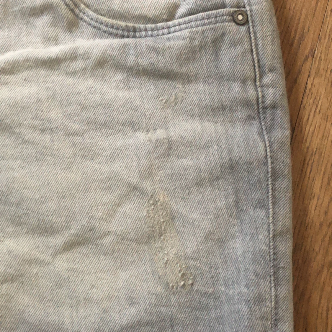 Faded gråa shorts - 91