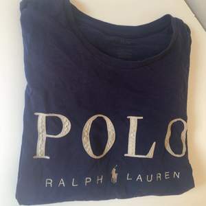 Fin Ralph lauren t-shirt köpt i USA. Stl XS-S
