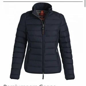 Parajumper - Fin men finns ett litet hål på jackan , storlek S, egna bilder finns 