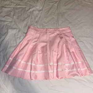 Kawaii kjol🌸 - Kawaii kjol❣️ Aldirg använd, storlek M. Perfekt längd!