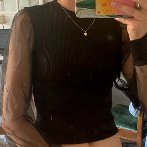 Super fin tröja  - Köpt på hm för 199, pris 20 + frakt, storlek xs