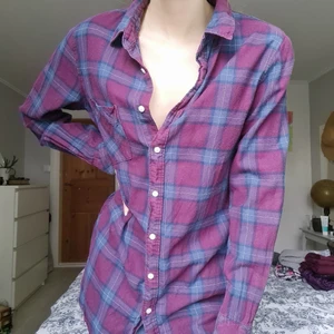 rutig skjorta - rutig "flannel" skjorta från H&M, säljer då den inte används längre, i bra skick!