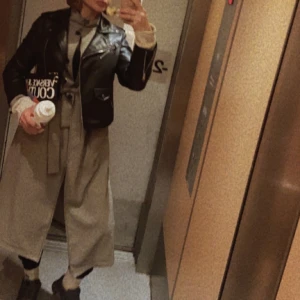 Zara jacka  - Säljar min zara jacka som ny