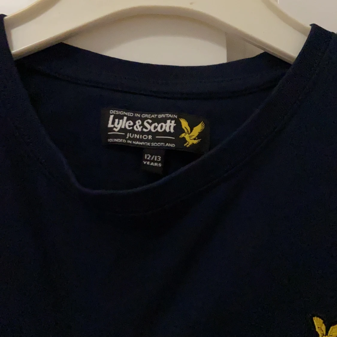 Märkes t-shirt 💙 lyle &scott junior - 90