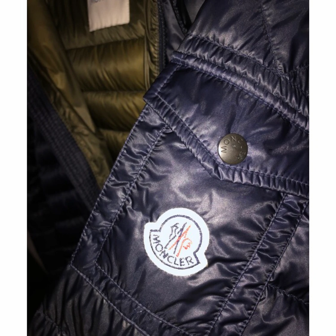 Moncler jacka  - 90