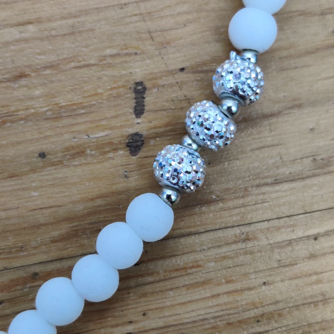 Halsband med kulor - 91