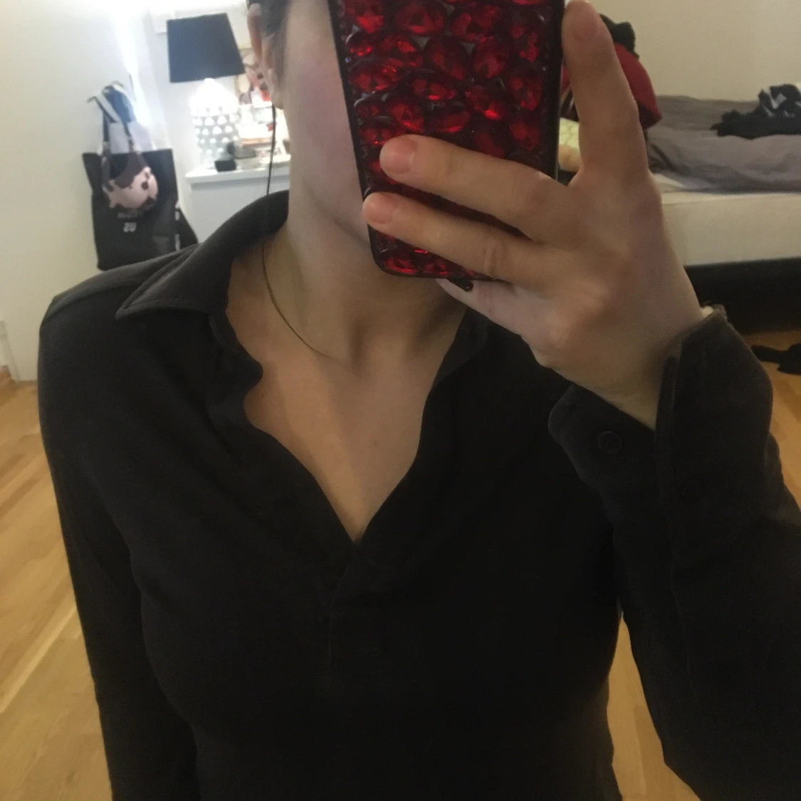 Mörkbrun v-ringad COS tröja  - 91