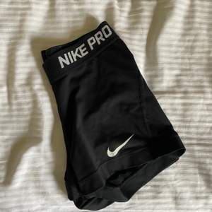 Svarta Nike PRO träningsshorts! 
