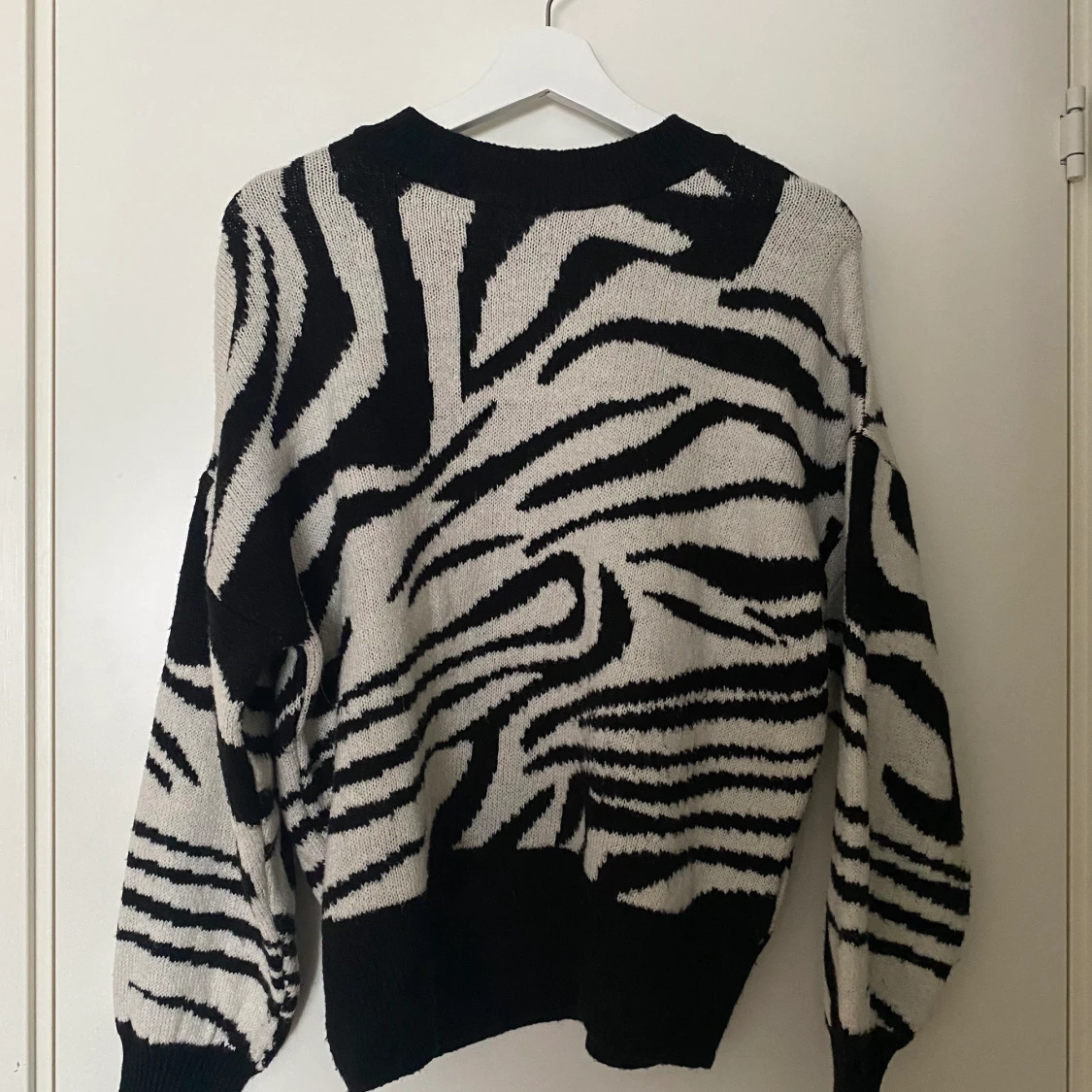Zebra mönstrad stickad tröja - 91