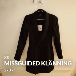 Missguided klänning  - Aldrig använd. Passar en XS-S. 