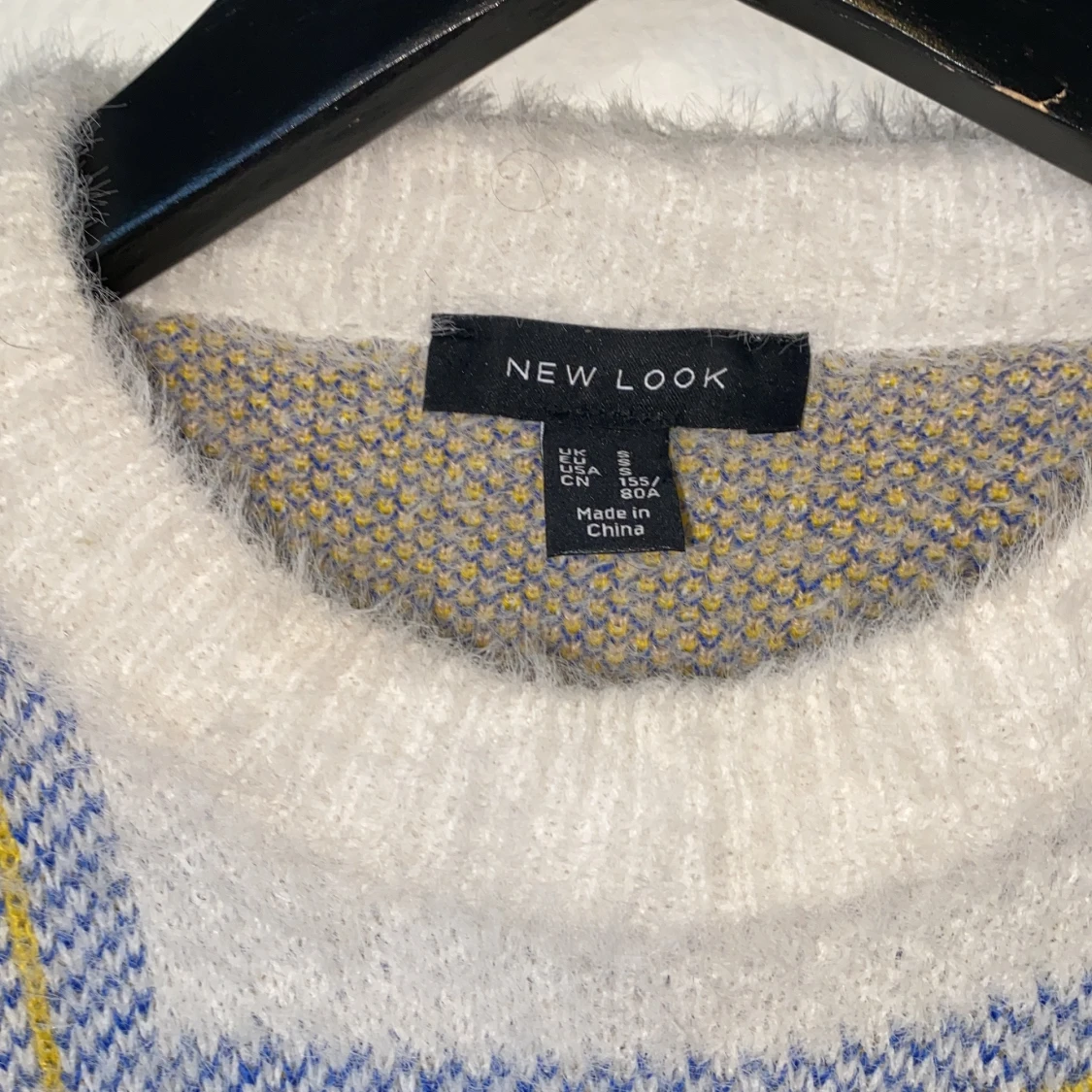 VIT FLUFFIG TRÖJA NEWLOOK - 91