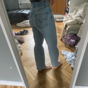 Levis jeans - Säljer dessa snygga levis jeans men som tyvärr blodvite för små för mig men är riktigt snygga😃