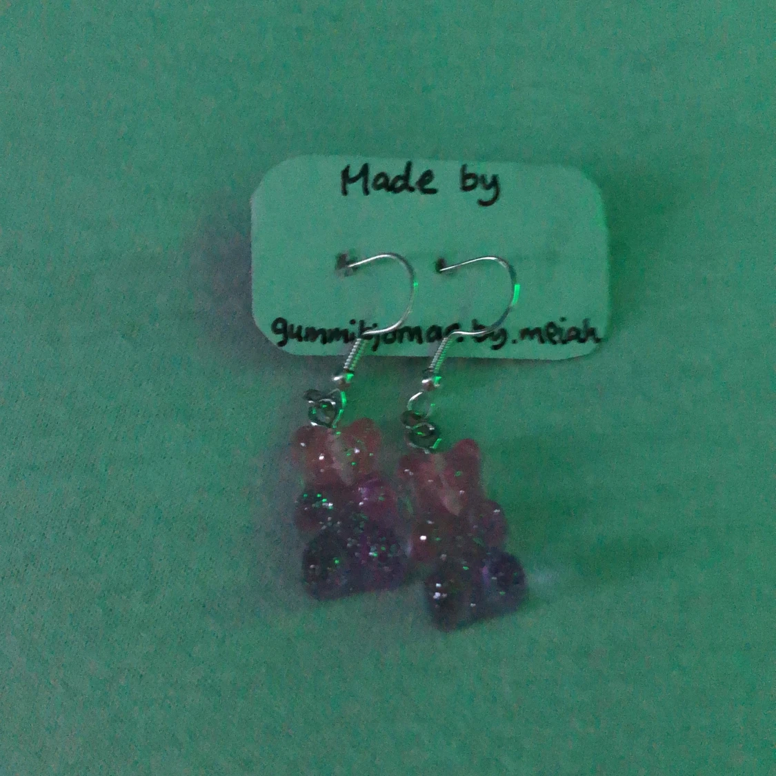 lila- rosa örhängen 