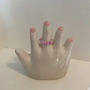 Rosa handgjord ring