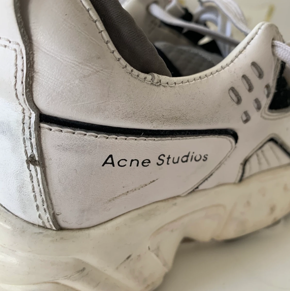 Acne Studios Manhattan Sneakers - 90