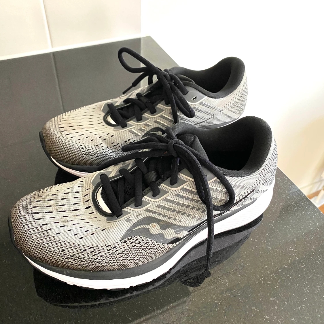 Löparskor storlek 38,5