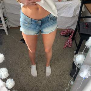  Low rised shorts från hollister. Säljer då jag inte har någon andemening av dem 💕💕