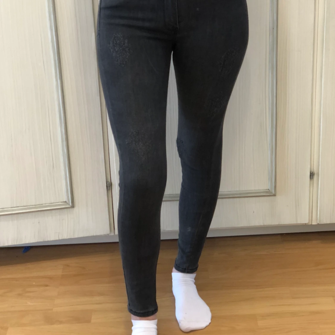 Skinny jeans låg midja, storlek xs