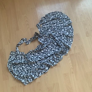 Khol - Blommog kjol som man knyter 