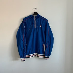Vintage Windbreaker - Vintage Fila Jacka i mycket bra skick och storlek L. 