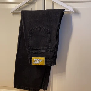 Polar jeans - Knappt använda 93s jeans från polar, super coola men passar tyvärr inte 