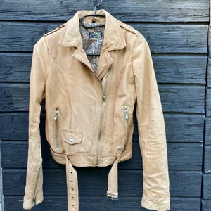 Jofama by Kenza  - Fin skinnjacka beige i st 34