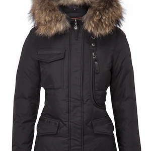 Hollies jacka, strl 40 - Strl L (40)  Säljer jackan pga använder inte längre. Har tyvärr tappat bort pälsen  Pris kan diskuteras. Nypris: 4999kr Skriv om ni har några funderingar  #Jacka #hollies #pälsjacka