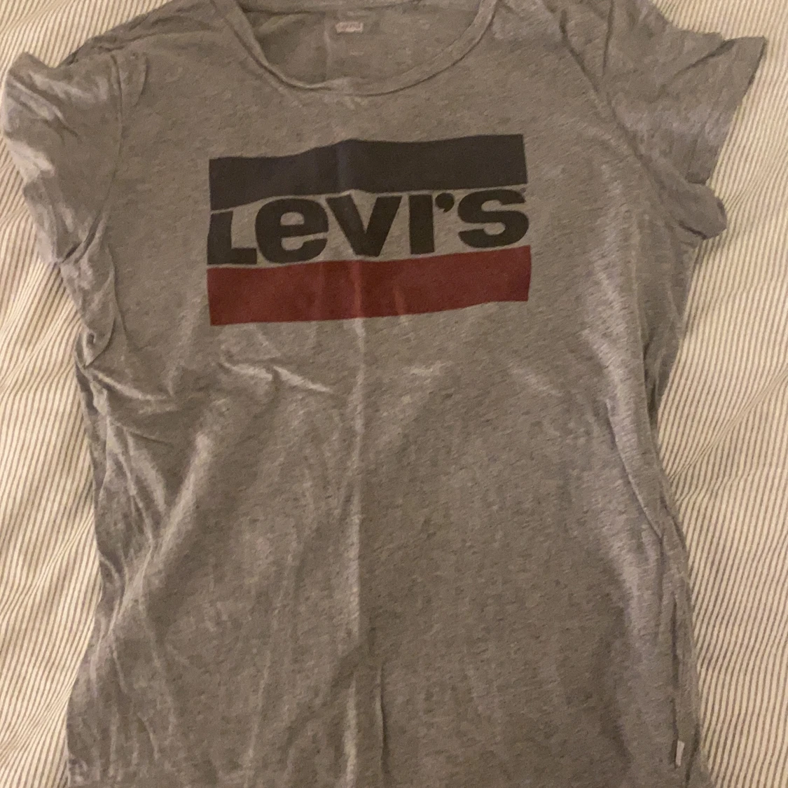 Levis T-shirt